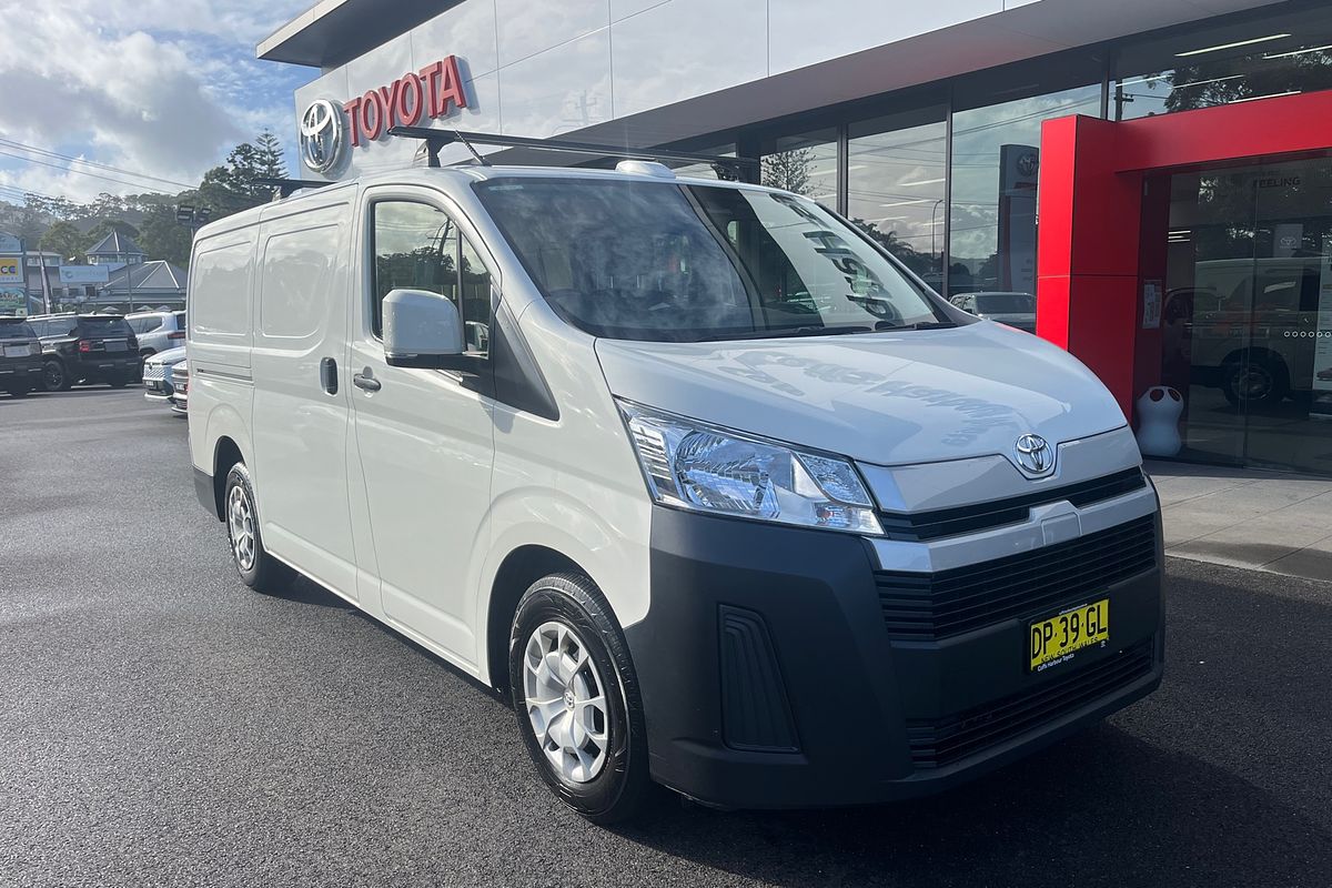 2022 Toyota Hiace GDH300R LWB