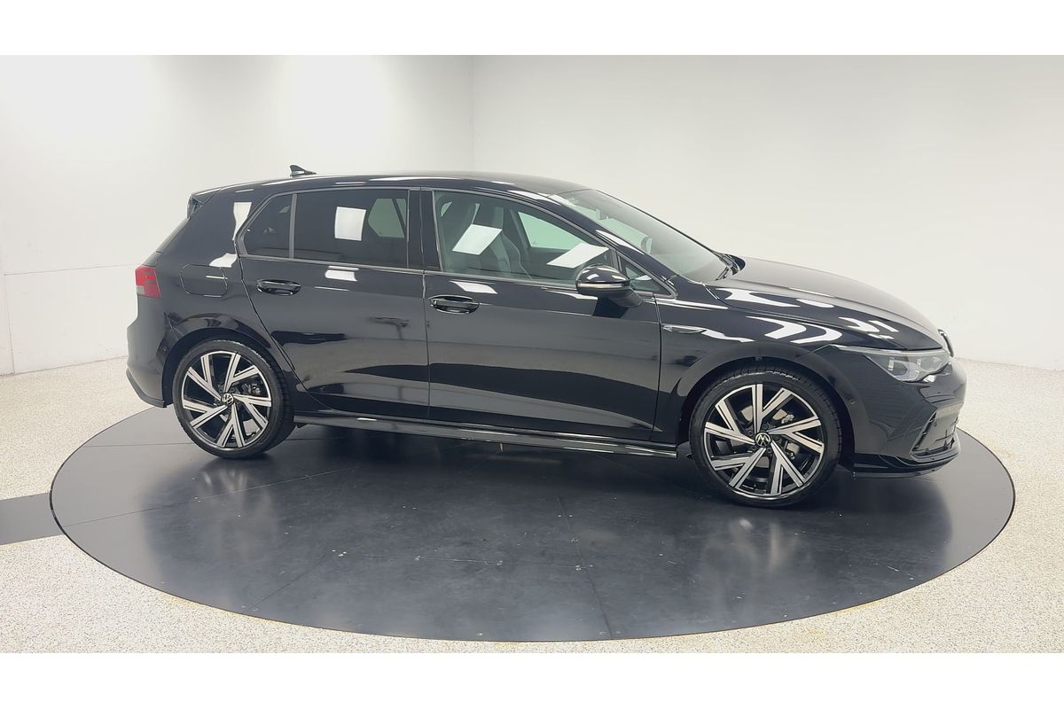 2022 Volkswagen Golf 110TSI R-Line 8