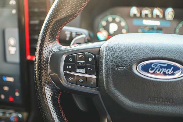 2022 Ford Ranger Raptor 4X4 3.0L thumb-16