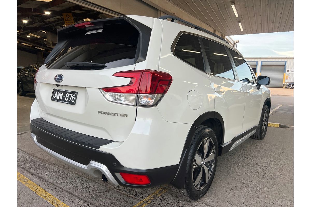 2018 Subaru Forester 2.5i-S S5 image 8