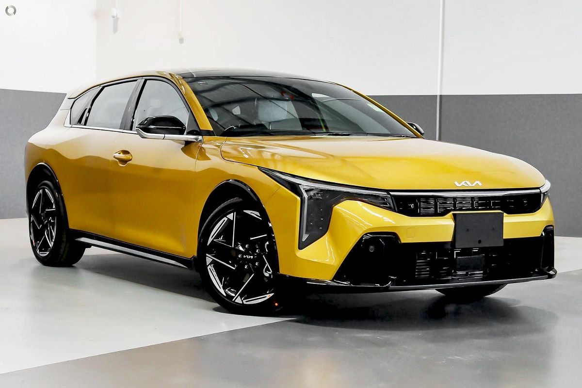 2025 Kia K4 GT-Line CL4m
