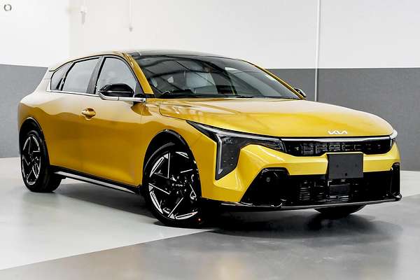 2025 Kia K4 GT-Line CL4m