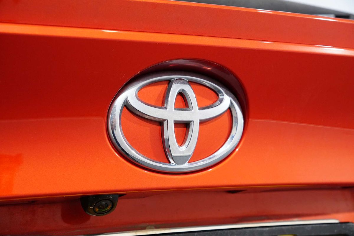 2020 Toyota C-HR GXL NGX10R