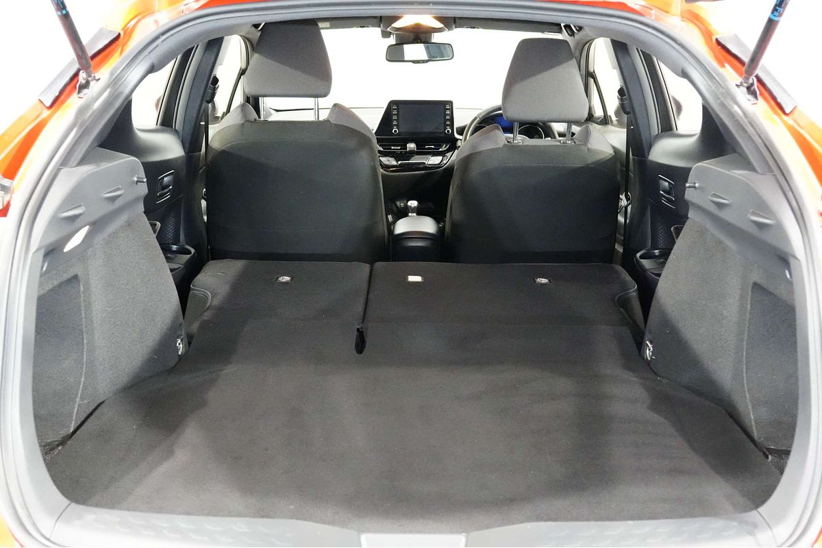2020 Toyota C-HR GXL NGX10R