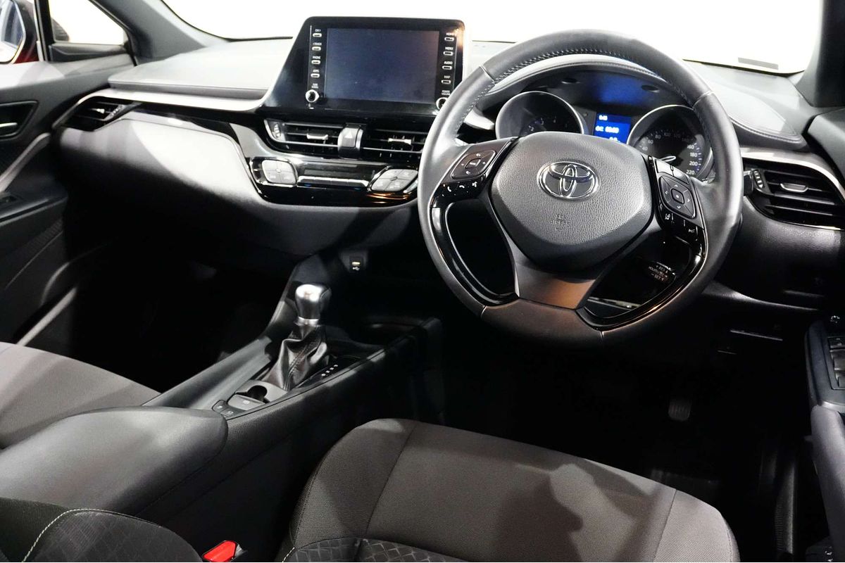 2020 Toyota C-HR GXL NGX10R