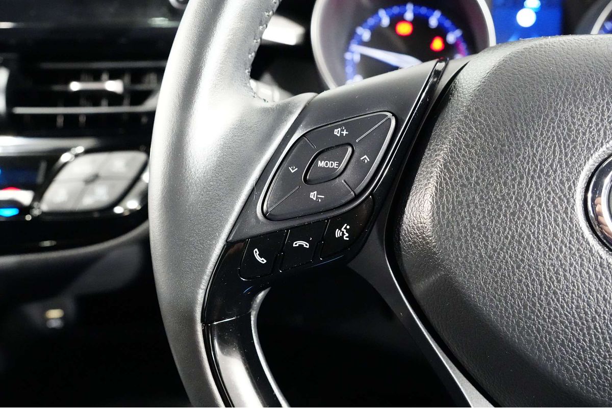 2020 Toyota C-HR GXL NGX10R