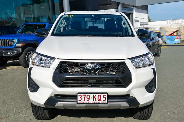 2024 Toyota Hilux SR GUN126R 4X4 thumb-2