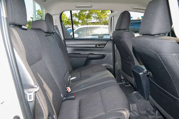 2024 Toyota Hilux SR GUN126R 4X4 thumb-8