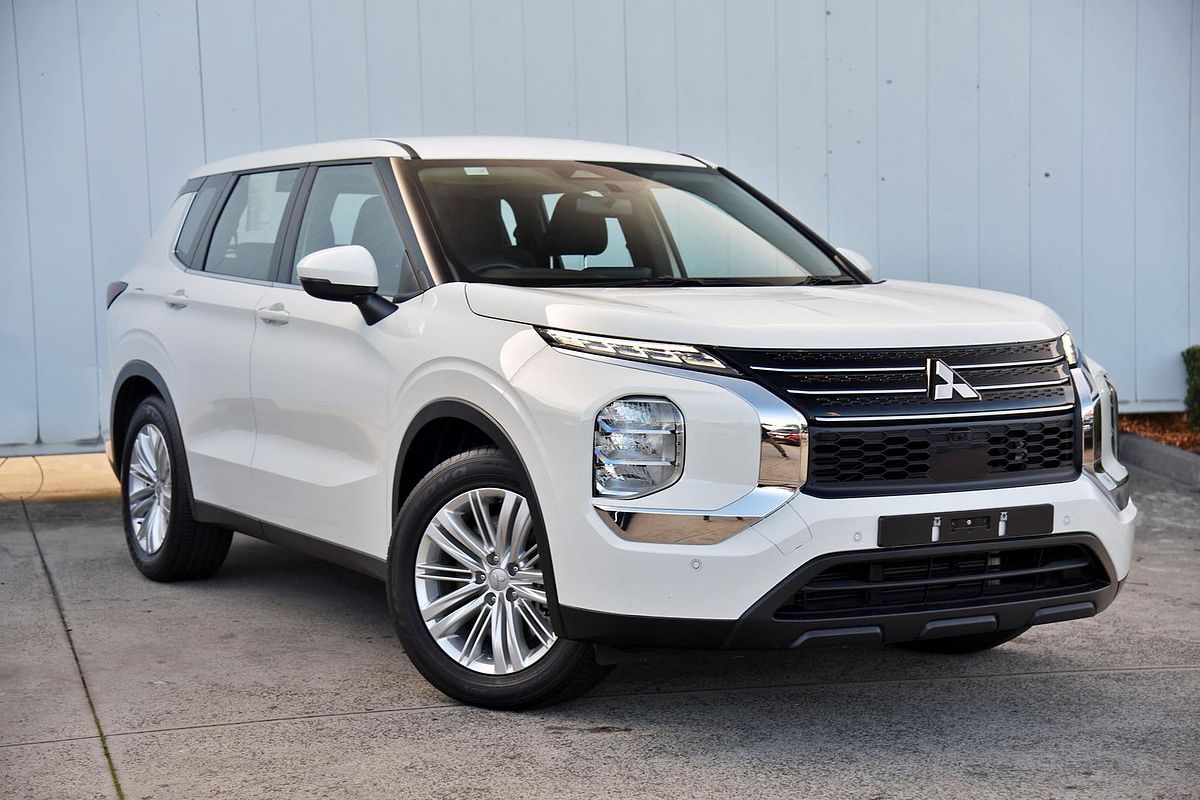 2024 Mitsubishi Outlander ES ZM
