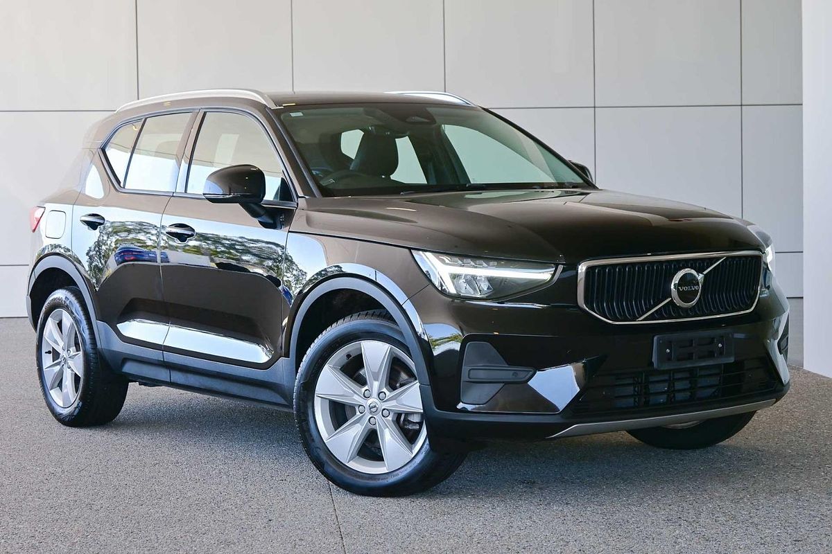 2022 Volvo XC40 Ultimate B4 Bright