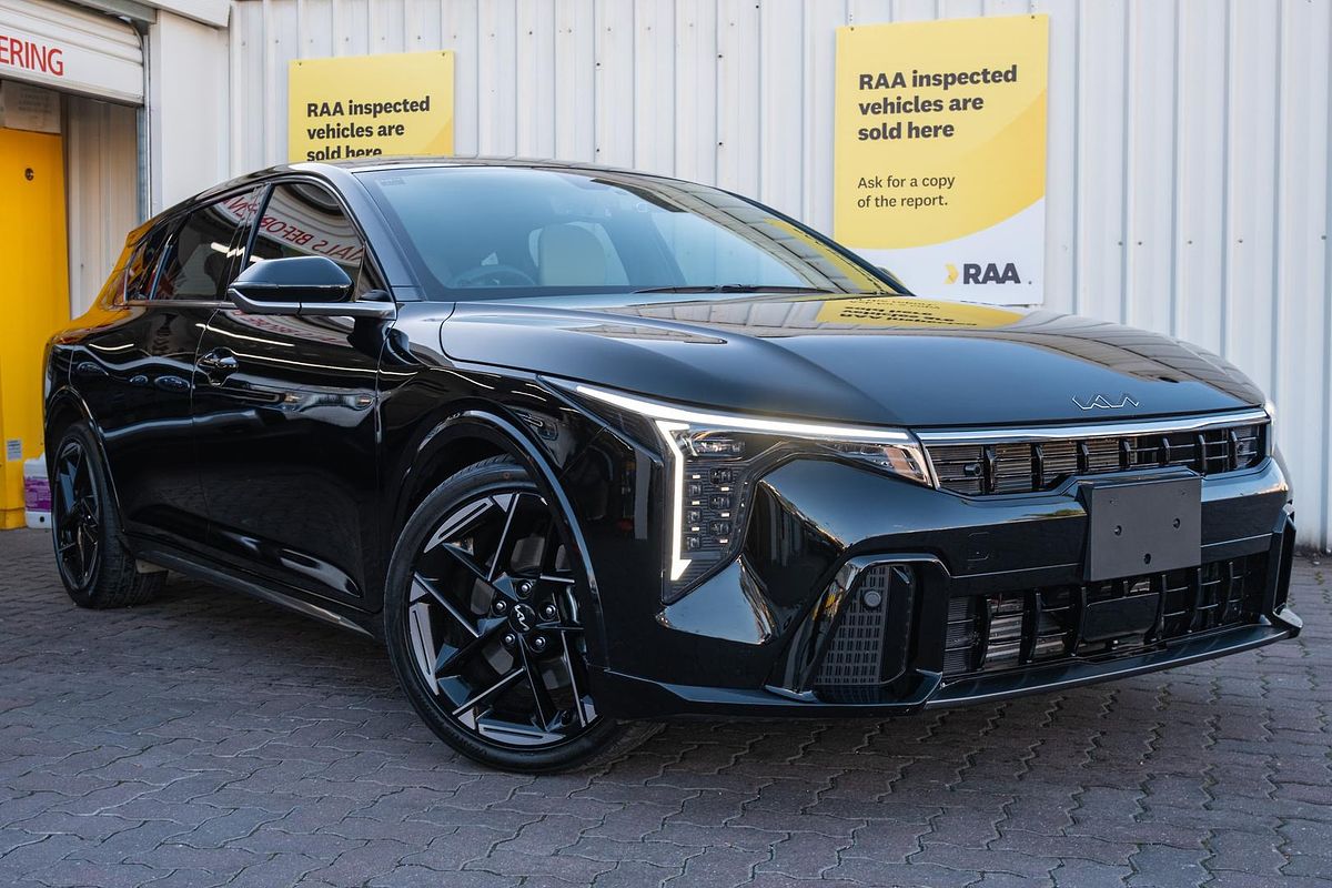 2025 Kia K4 GT-Line CL4m