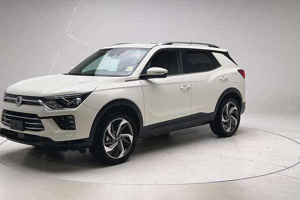 2023 KGM Korando Ultimate C300 thumb-3