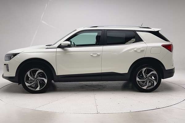 2023 KGM Korando Ultimate C300 thumb-4