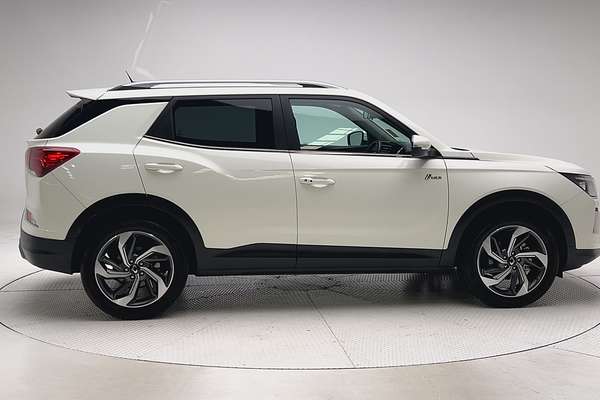2023 KGM Korando Ultimate C300 thumb-8