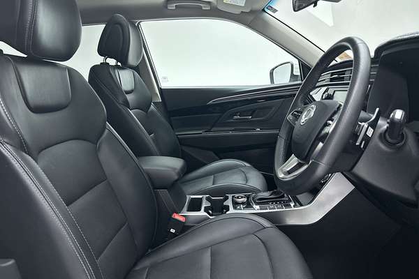 2023 KGM Korando Ultimate C300 thumb-12
