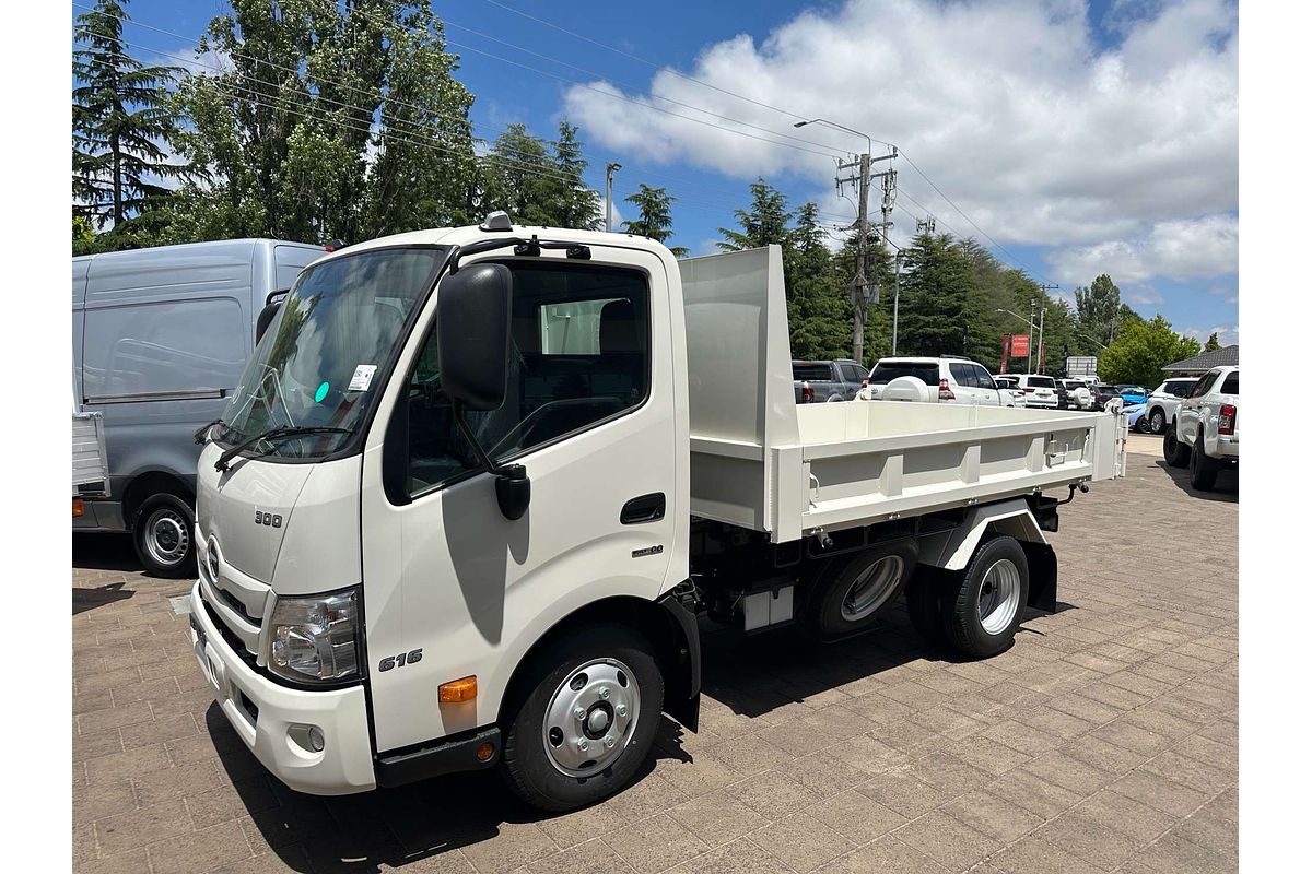 2025 Hino 300 Series 616