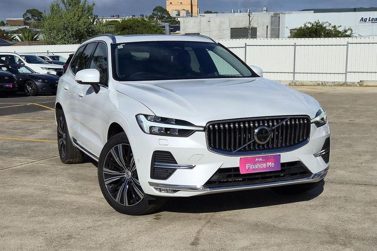 2023 Volvo XC60 Ultimate B5 Bright
