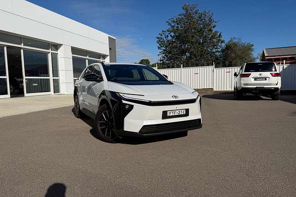 2025 Toyota bZ4X XEAM11R