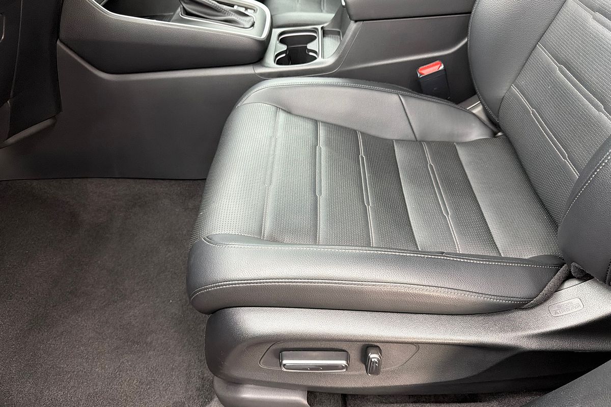 2023 Honda CR-V VTi LX AWD RW