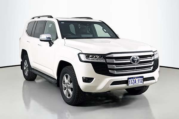 2022 Toyota Landcruiser Sahara FJA300R