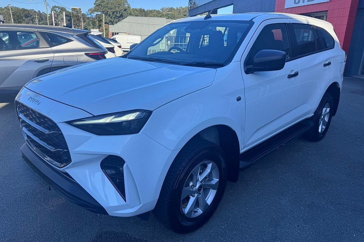 2025 Isuzu MU-X LS-M