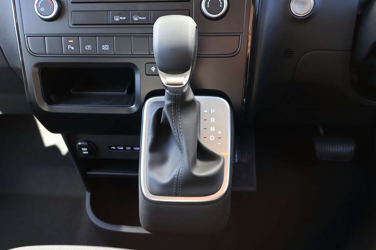 2026 Hyundai STARIA LOAD US4.V4
