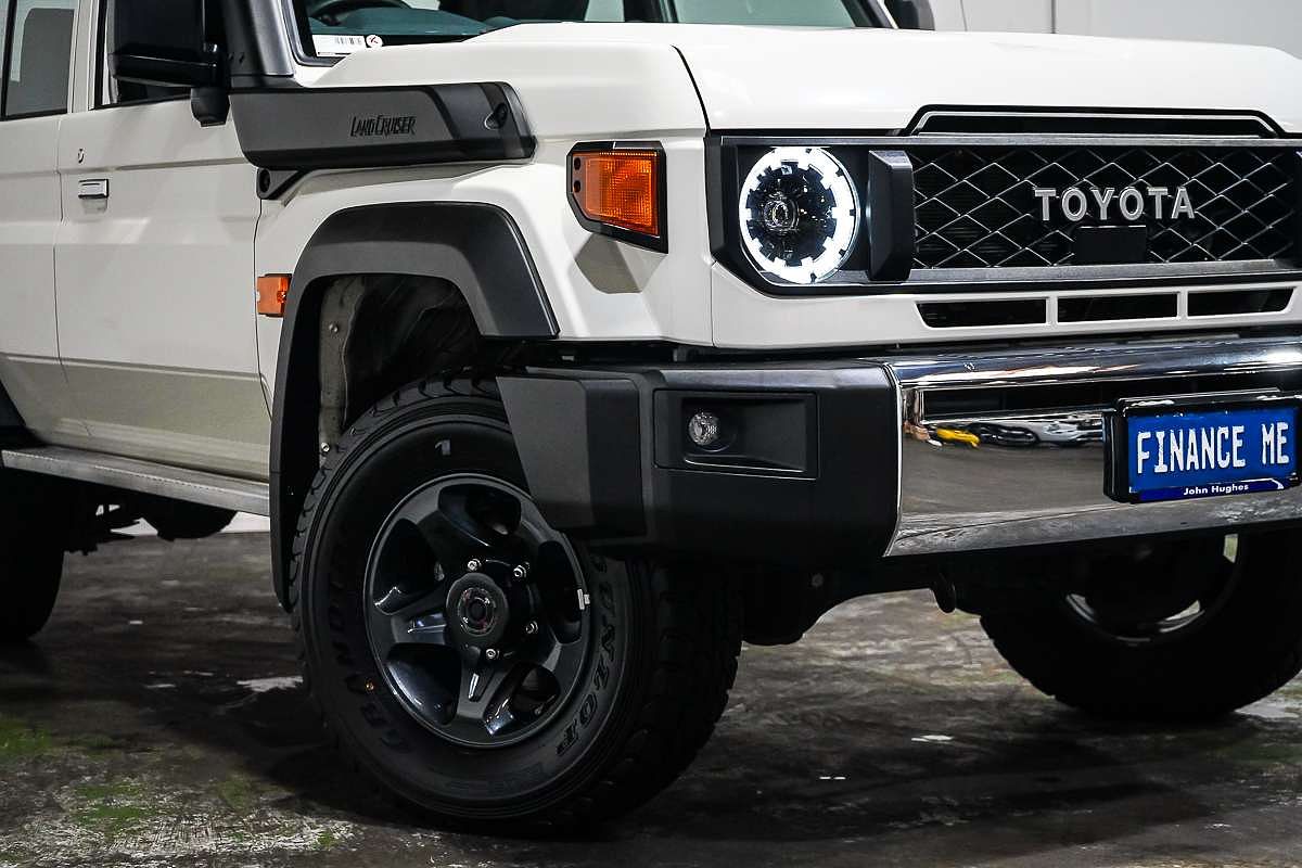 2025 Toyota Landcruiser GXL GDJL76R