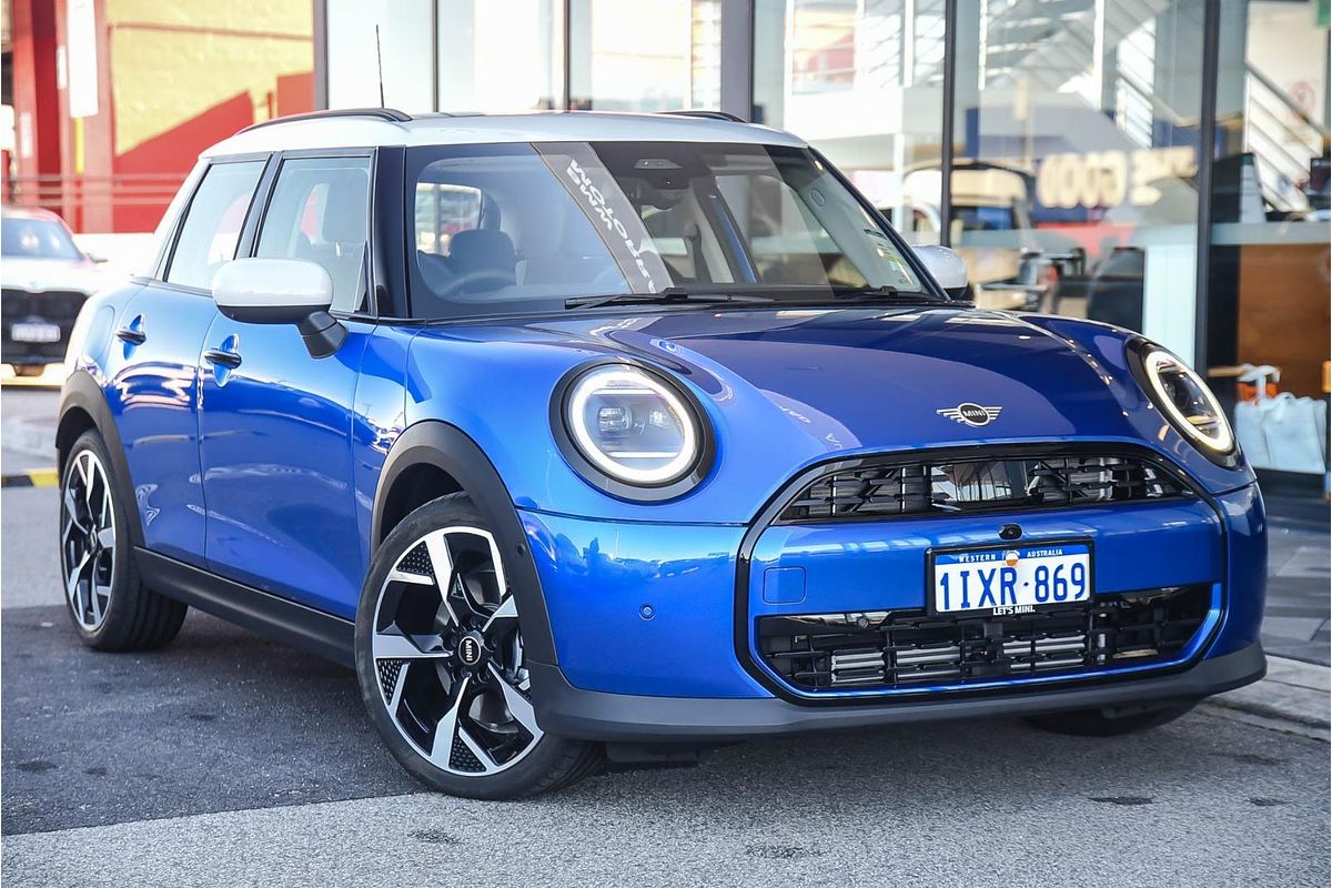 2026 MINI 5 Door Hatch