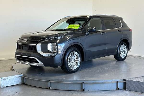 2024 Mitsubishi Outlander LS ZM