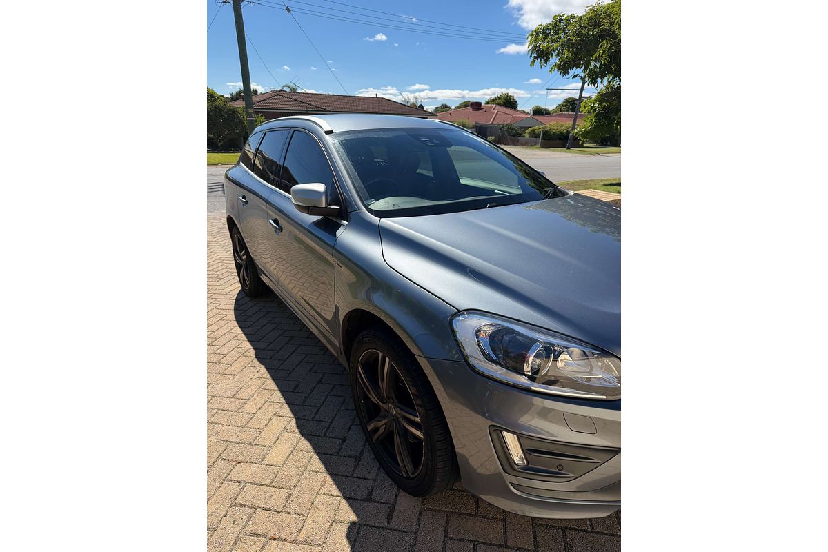 2017 Volvo XC60 T5 R-Design