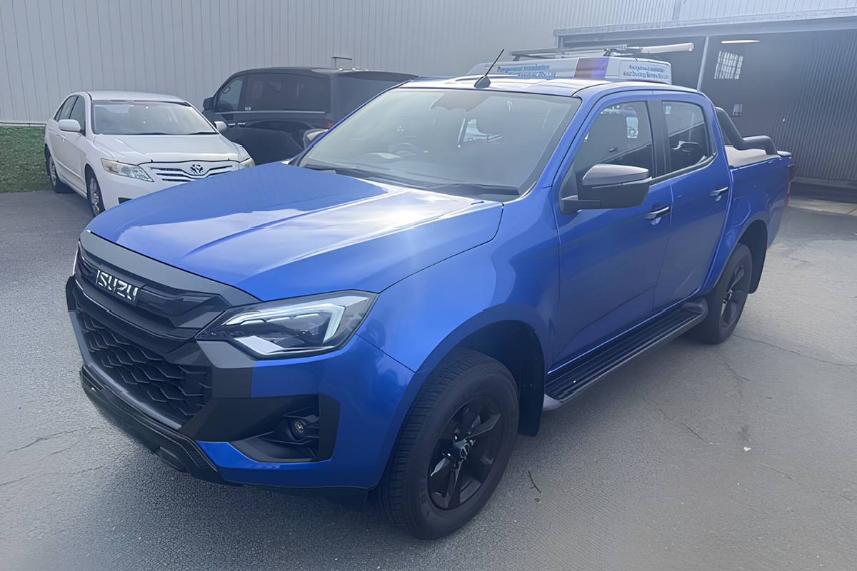 2025 Isuzu D-MAX X-RIDER 4X4
