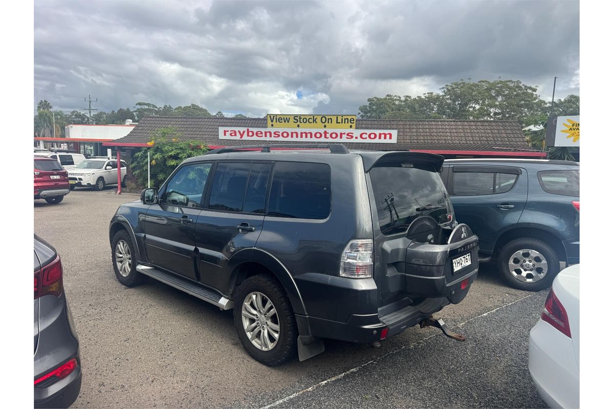 2013 Mitsubishi Pajero VR-X NW