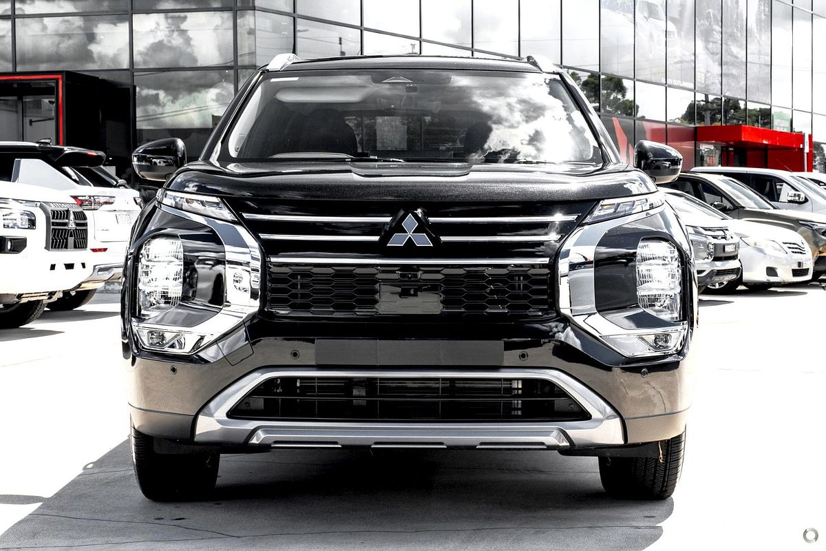 2025 Mitsubishi Outlander LS ZM