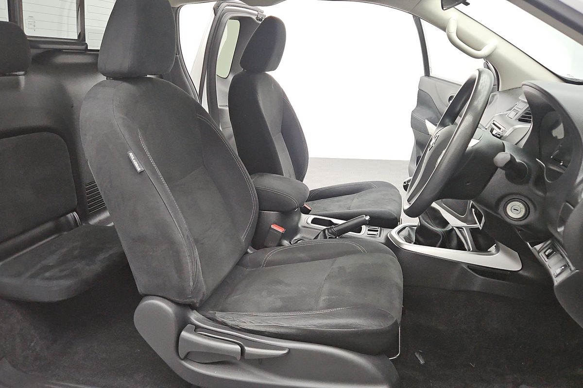 2018 Nissan Navara RX D23 Series 3 Rear Wheel Drive