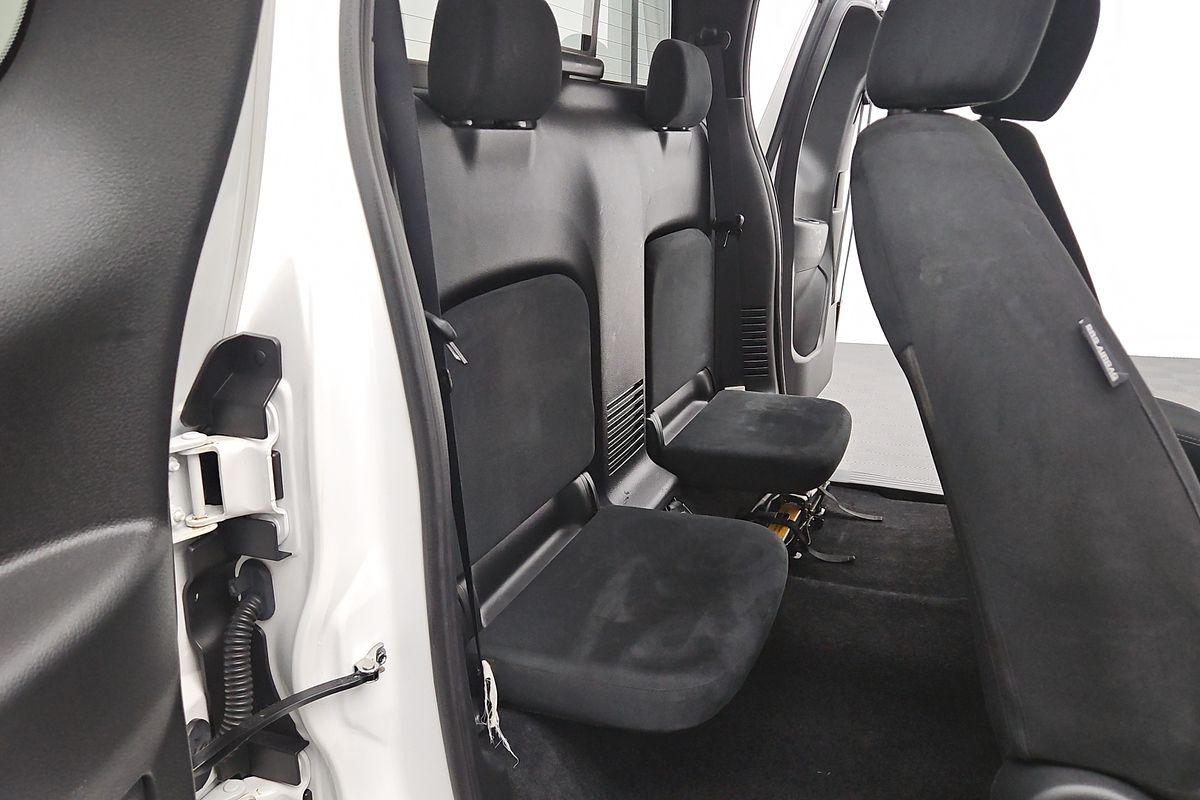 2018 Nissan Navara RX D23 Series 3 Rear Wheel Drive