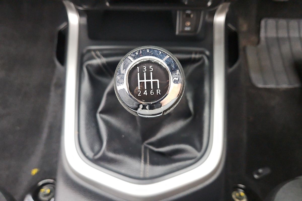 2018 Nissan Navara RX D23 Series 3 Rear Wheel Drive