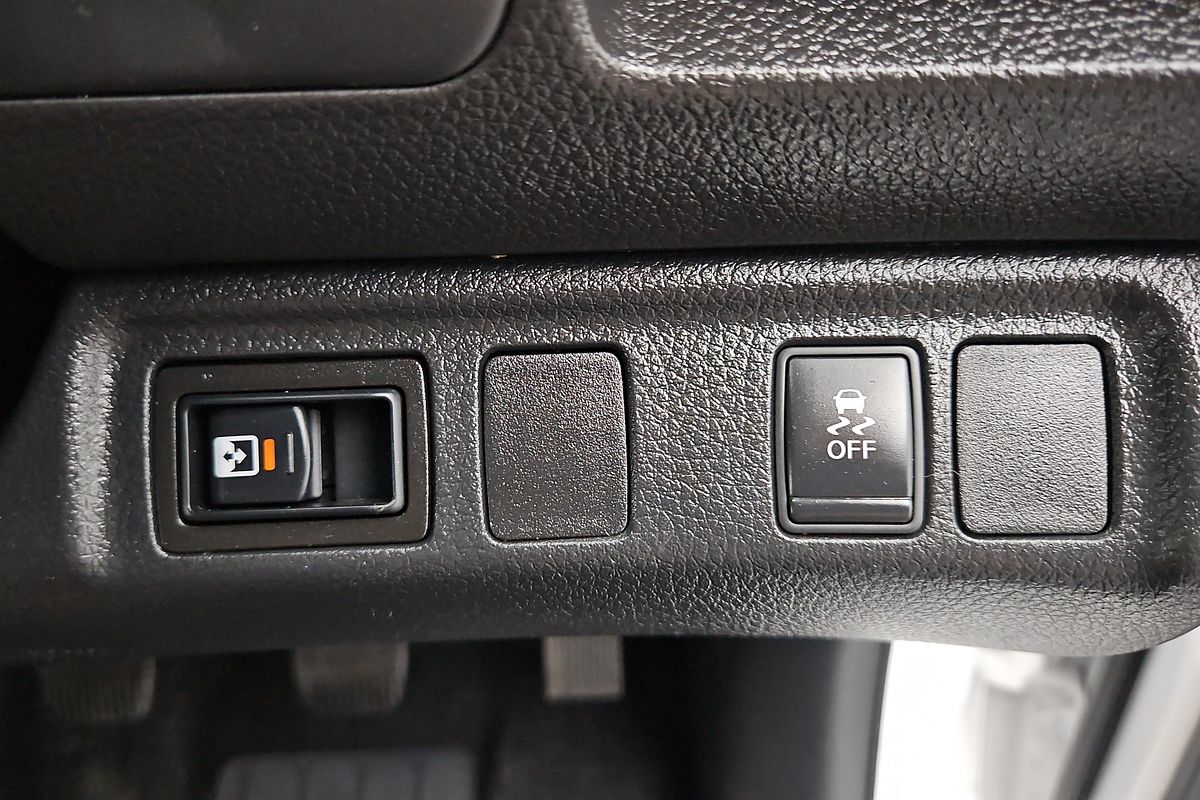 2018 Nissan Navara RX D23 Series 3 Rear Wheel Drive