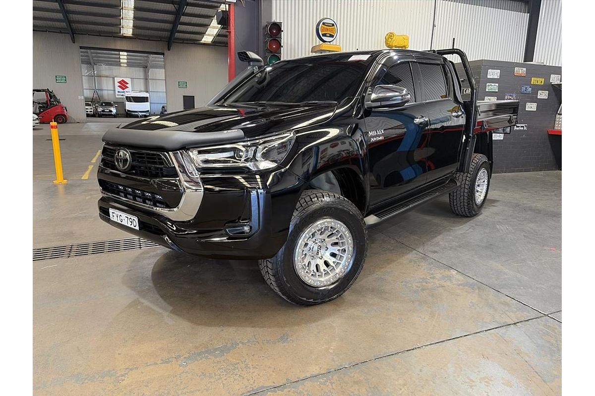 2023 Toyota HILUX SR5 (4x4) GUN126R 4X4