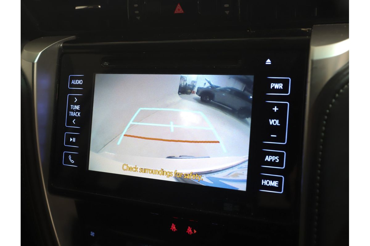 2016 Toyota Fortuner Crusade GUN156R image 7