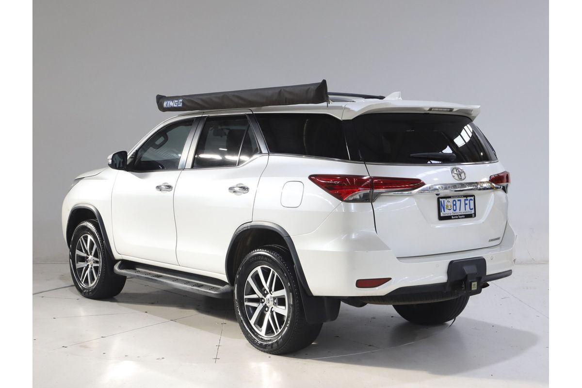 2016 Toyota Fortuner Crusade GUN156R image 13