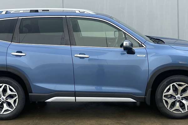 2022 Subaru Forester Hybrid L S5