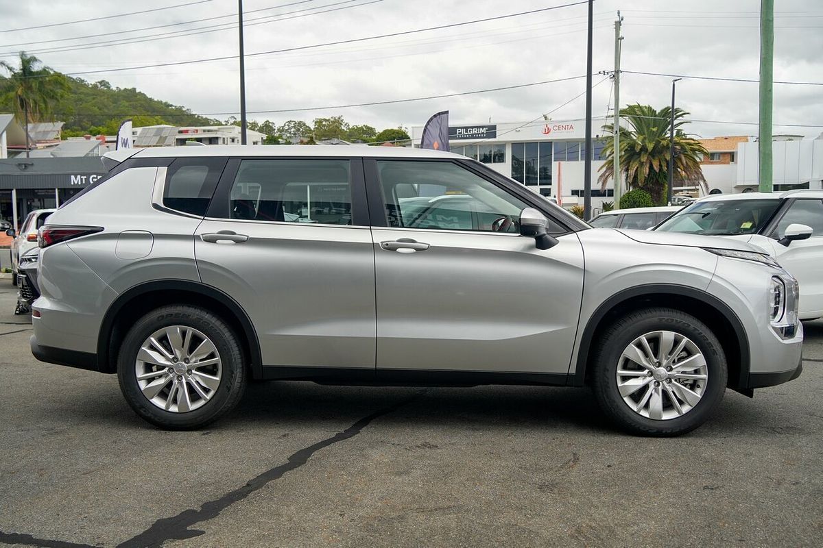 2025 Mitsubishi Outlander ES ZM