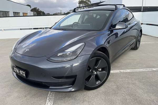 2022 Tesla Model 3 Rear-Wheel Drive