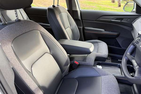 2024 Kia EV5 Air Standard Range OVc thumb-10
