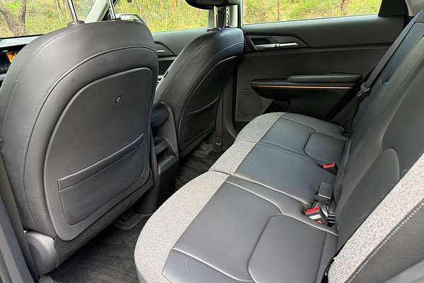 2024 Kia EV5 Air Standard Range OVc thumb-18