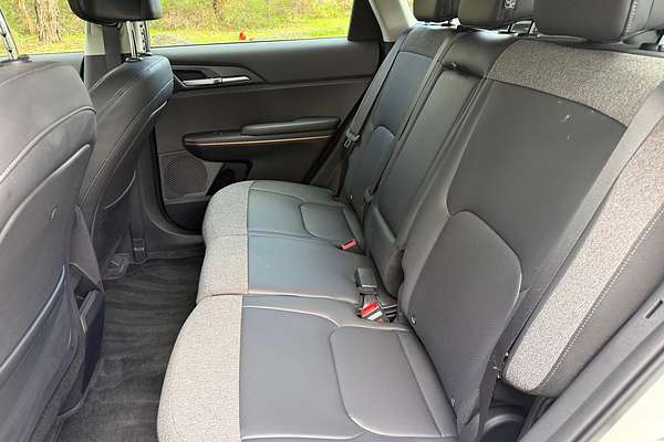 2024 Kia EV5 Air Standard Range OVc thumb-19