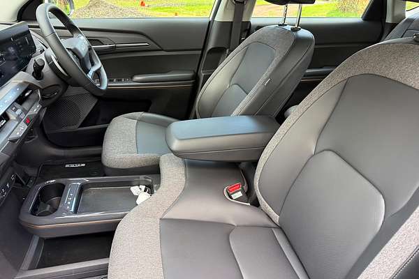 2024 Kia EV5 Air Standard Range OVc thumb-21