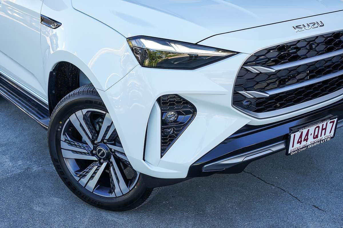 2026 Isuzu MU-X LS-T