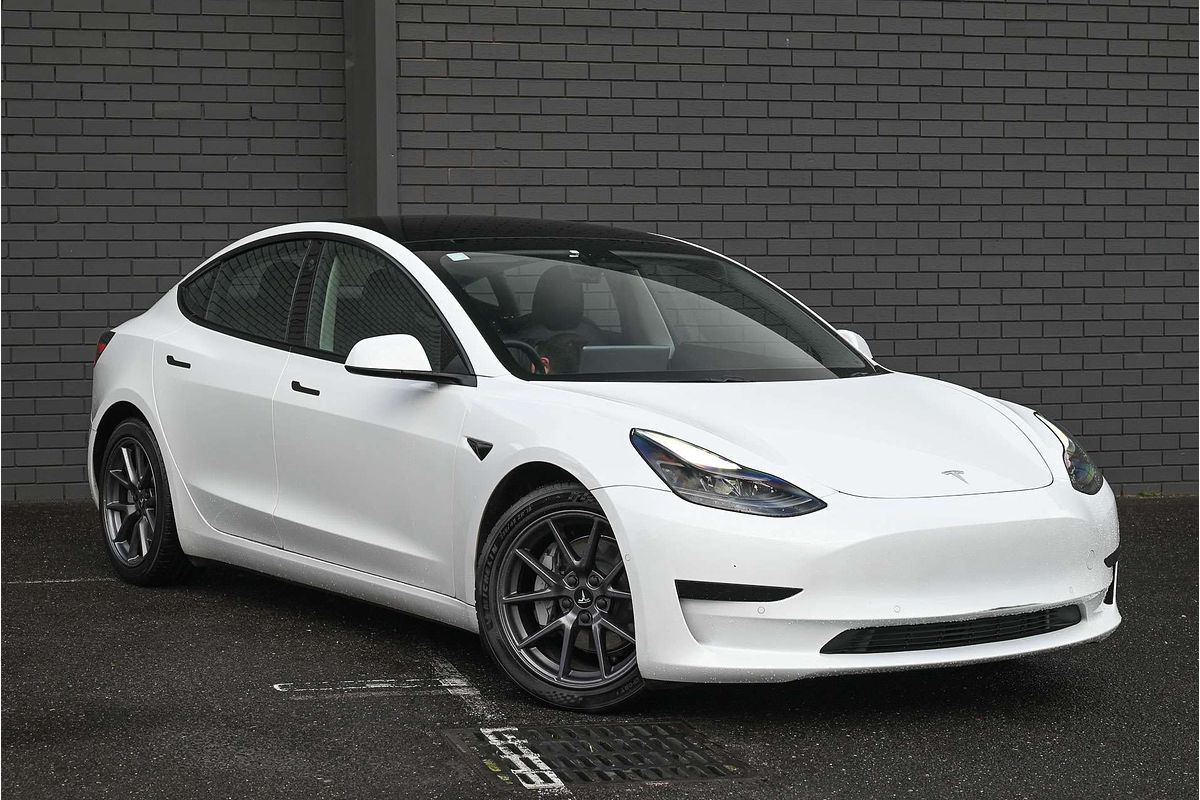 2022 Tesla Model 3 Rear-Wheel Drive