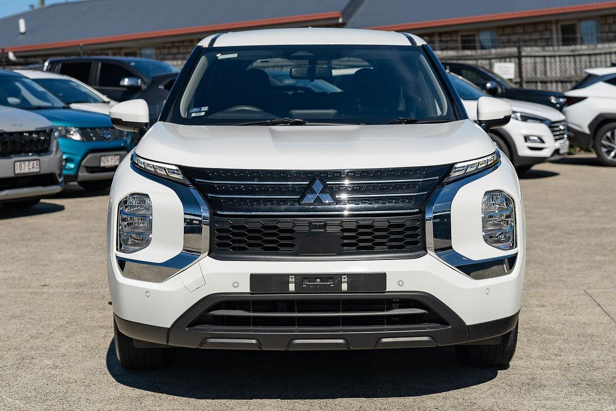 2024 Mitsubishi Outlander ES ZM